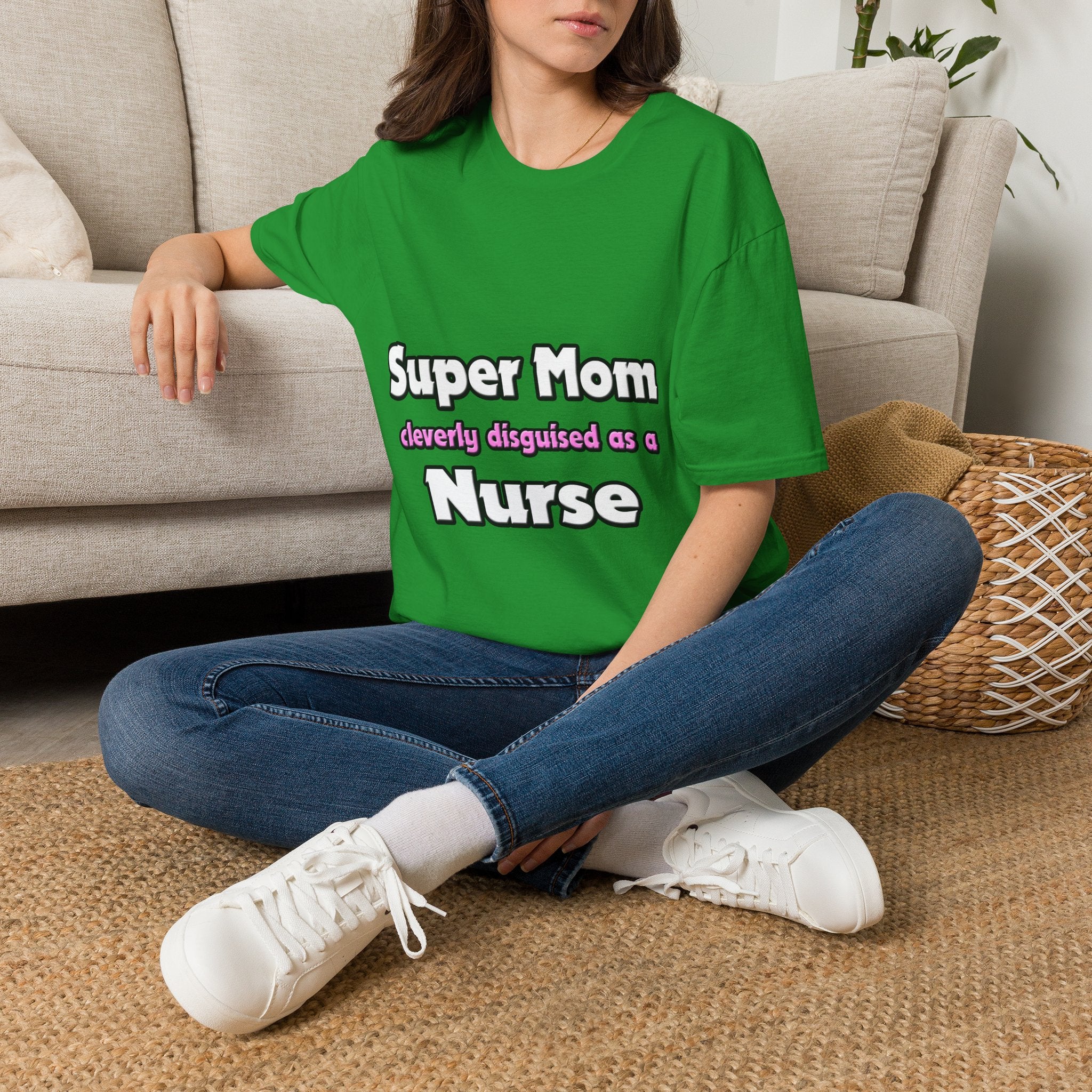Super Mom ... Nurse - Unisex Softstyle T-Shirt