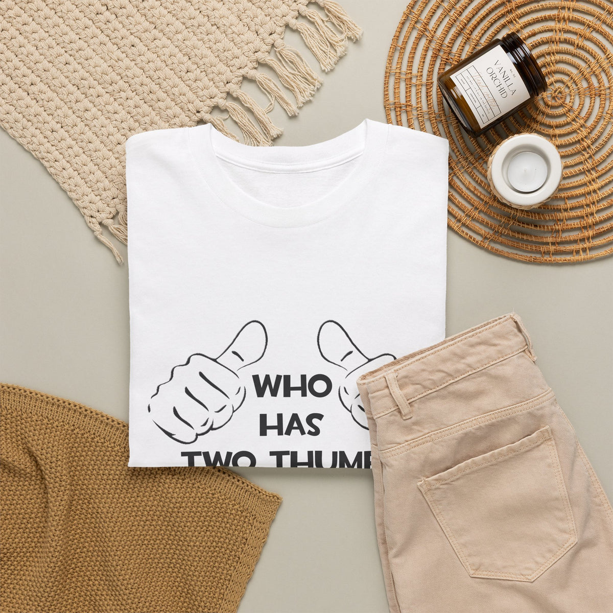 Two Thumbs and Loves Farming - Unisex Heavy Cotton Tee