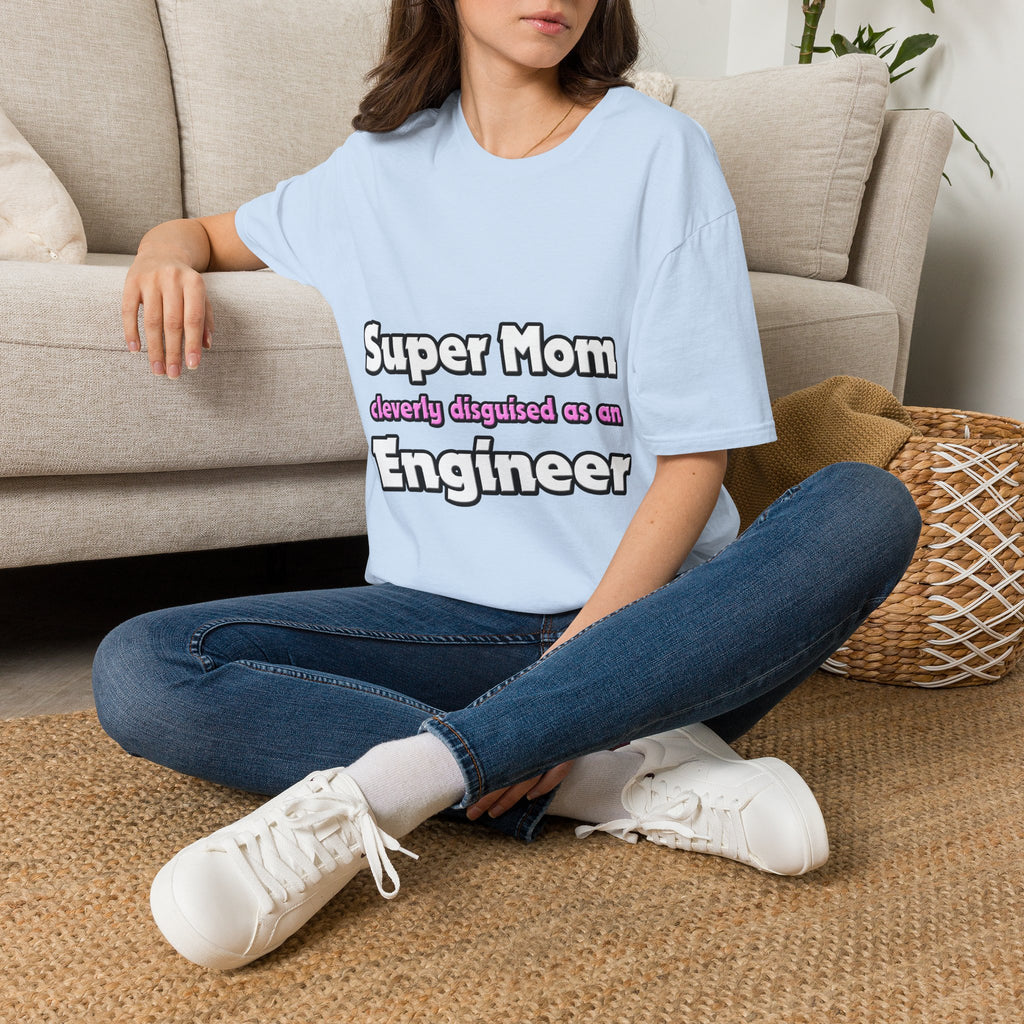 Super Mom ... Engineer - Unisex Softstyle T-Shirt