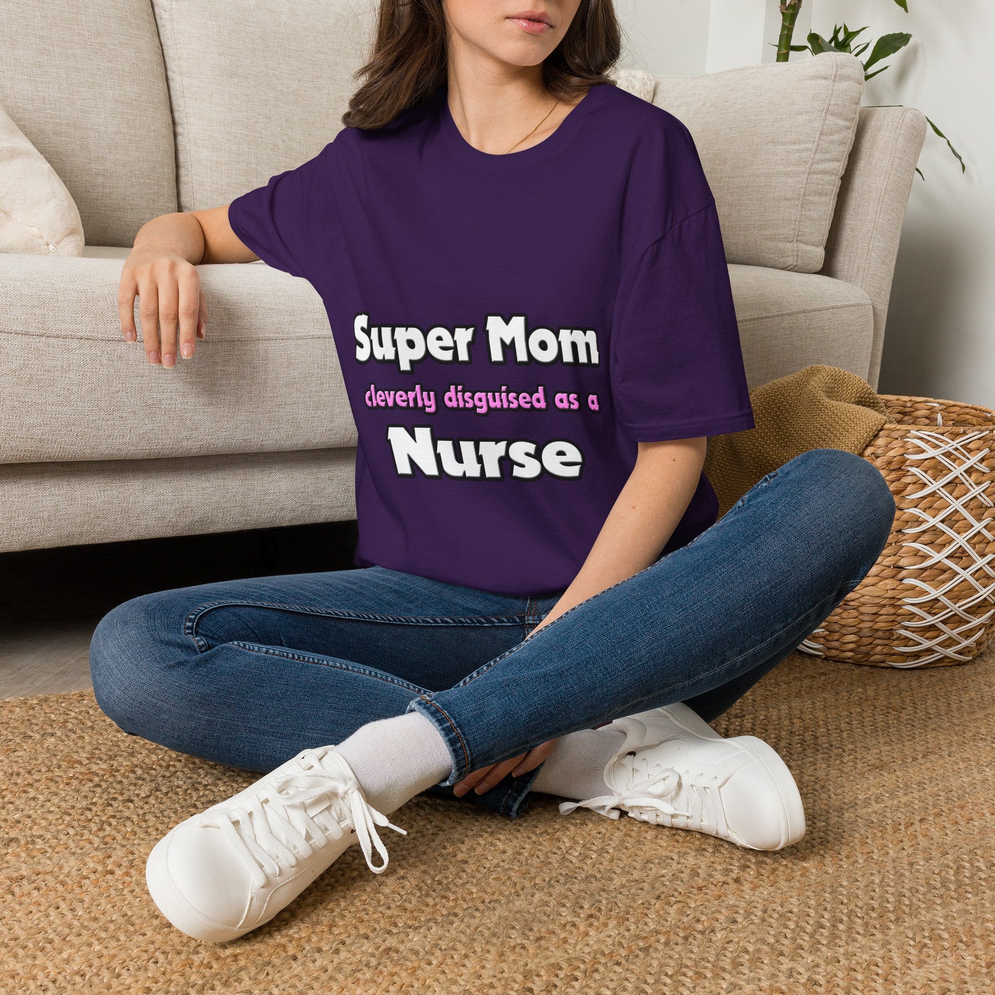 Super Mom ... Nurse - Unisex Softstyle T-Shirt
