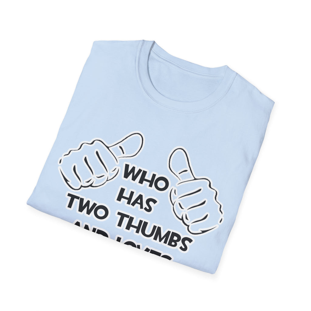 Two Thumbs and Loves Farming - Unisex Softstyle T-Shirt